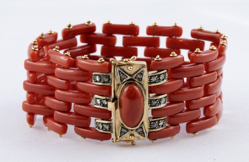Antique Jewellery  - Coral bracelet