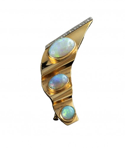 Brooch in Gold opal and diamonds