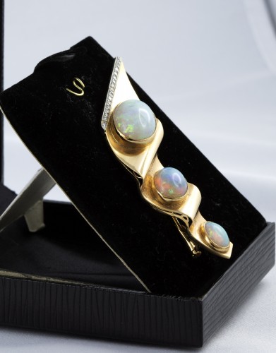 Brooch in Gold opal and diamonds - Antique Jewellery Style 