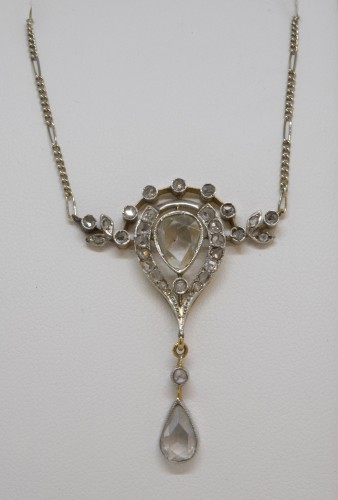 Bijouterie, Joaillerie Pendentif, Collier - Pendentif en or serti de diamants