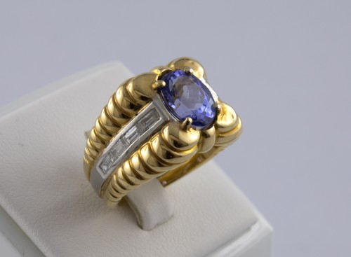 Antique Jewellery  - 18K Gold, Platinum, Tanzanite and Diamond Ring