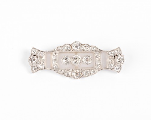 XXe siècle - Broche art-déco en platine et cristal de roche, sertie de diamants