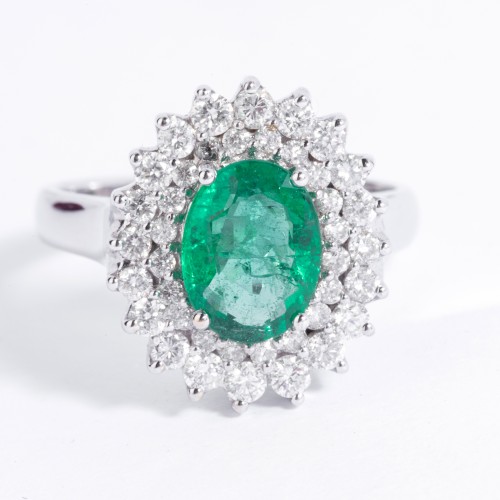 Antique Jewellery  - white gold ring set with an emerald and small diamonds