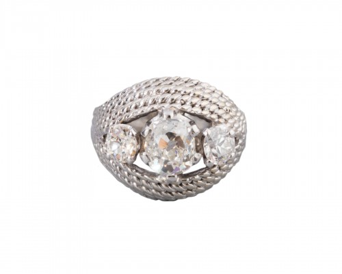 Bague platine sertie de diamants