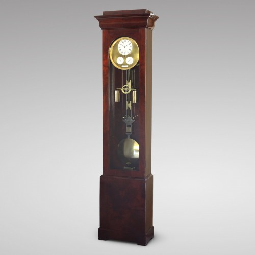 Precision calendar floor-standing regulator with experimental pendulum - Horology Style Louis-Philippe