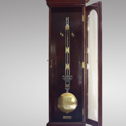 Antiquités - Precision calendar floor-standing regulator with experimental pendulum