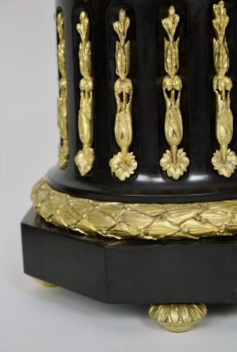 Antiquités - Pair of French Seven-Light Gilt Bronze Candelabra "Aux Canephores"