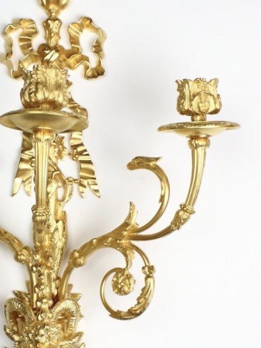 Napoléon III - Pair of Louis XVI Style Gilt Bronze Wall Sconces, 19th Century