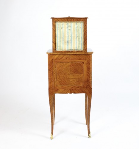 Table Chiffonière d'époque Louis XV en marqueterie - Mobilier Style Louis XV