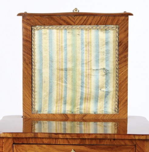 Mobilier Coiffeuse - Table Chiffonière d'époque Louis XV en marqueterie