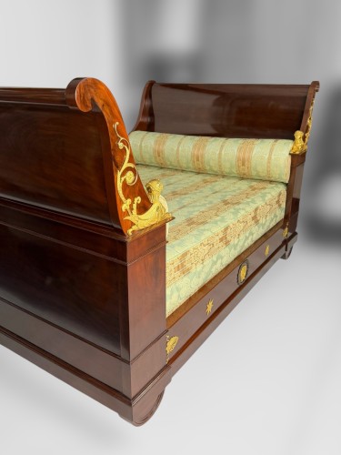 Empire cherry wood "Lit en bateau" attributed to the workshop of P. Marcion, circa 1810 - Furniture Style Empire