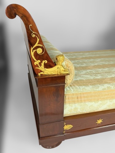 Furniture  - Empire cherry wood "Lit en bateau" attributed to the workshop of P. Marcion, circa 1810