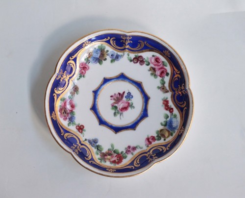 Cup &quot;Hébert&quot; and its saucer in 18th century Sèvres porcelain - 