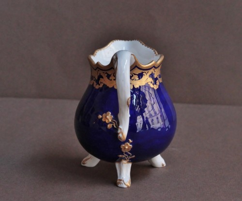 Milk pot tripod in soft porcelain of Sevres. Circa 1780-1785 - 