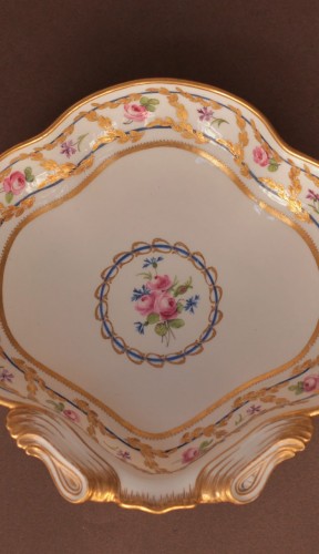 Part of a Sèvres porcelain service, circa 1785 - Porcelain & Faience Style 