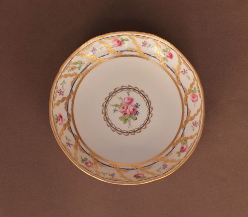 Partie de service en porcelaine de Sèvres vers 1785 - JM Béalu & Fils