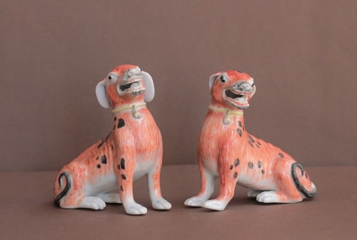 Asian Works of Art  - Chinese porcelain dogs, Qianlong period (1736-1795).