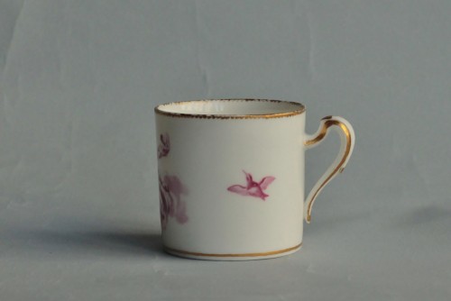 Porcelain & Faience  - Sèvres soft-paste porcelain cup with pink decoration of angels and birds 18