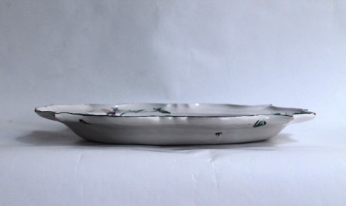 Louis XV - Deux plats en faïence de Marseille, Veuve Perrin, XVIIIe siècle.