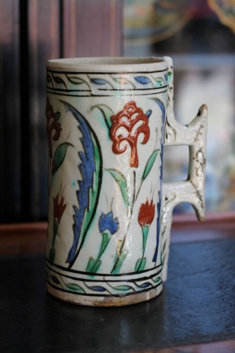 Iznik ceramic jug, 17th century - Porcelain & Faience Style Louis XIV