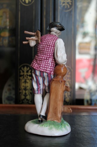 Antiquités - Niderviller earthenware statuette, the tinker or the shoeshine boy, 18th century