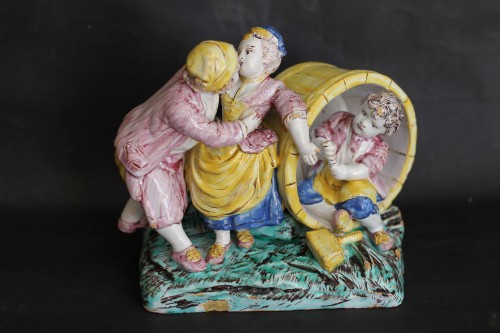 Groupe en faïence de La Rochelle, XVIIIe siècle - Céramiques, Porcelaines Style Louis XV