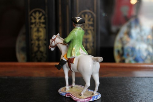 XVIIIe siècle - Cavalier miniature en faïence du XVIIIe siècle
