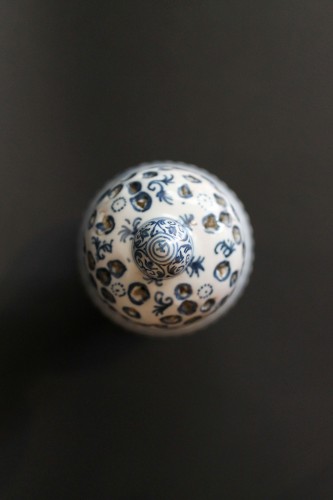 Moustiers earthenware salt shaker, 18th century - 