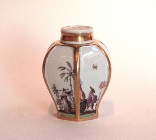 Porcelain & Faience  - Meissen porcelain tea caddy, circa 1725-30,