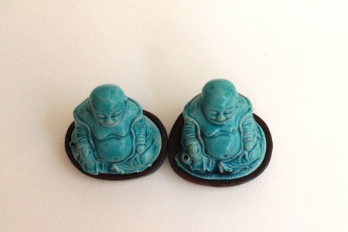 Antiquités - Two incense burners depicting Buadai, China porcelain, Kangxi period