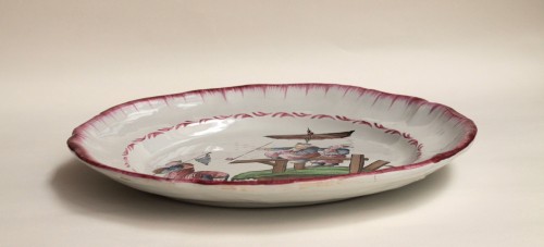Plat en faïence des Islettes - Le bois d'Epenses à décor de chinois, XIXe siècle - JM Béalu & Fils