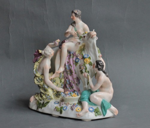 Porcelain & Faience  - Groupe l'enlèvement d'Europe en porcelaine de Meissen, modèle de Kandler, 1750.