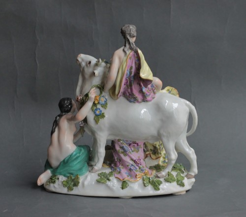 18th century - Groupe l'enlèvement d'Europe en porcelaine de Meissen, modèle de Kandler, 1750.