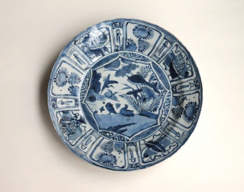 17th century - A blue-and-white Chinese porcelain plate, known as “Kraak porcelain”, Wanli