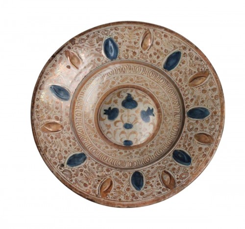 Hispano-Moorish earthenware dish, Seville late 15th–early 16th century