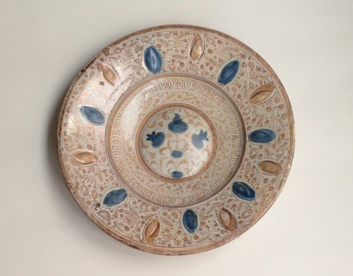 Hispano-Moorish earthenware dish, Seville late 15th–early 16th century - Renaissance