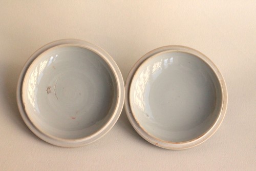 Régence - Paire d'écuelles en porcelaine de Chine, Famille Verte, époque Kangxi (1662-1722).