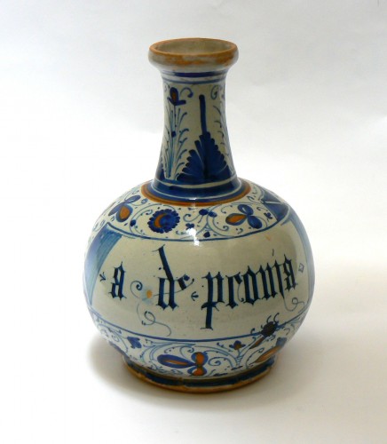 Faenza majolica pharmacy bottle, decoration "alla porcelana", circa 1500 - Porcelain & Faience Style Renaissance