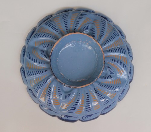 Faenza majolica crespina with an “a quartieri” design, circa 1535–45 - 