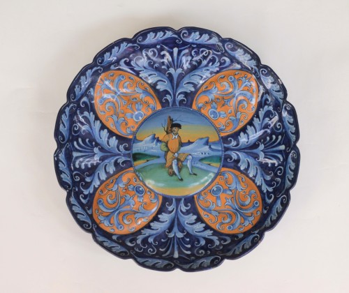 <= 16th century - Faenza majolica crespina with an “a quartieri” design, circa 1535–45