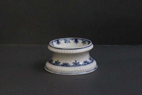 Porcelain & Faience  - Saltcellar in soft porcelain of Saint-Cloud (France)