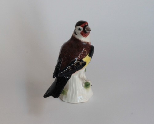 Goldfinch in Meissen Porcelain, circa 1745. - 