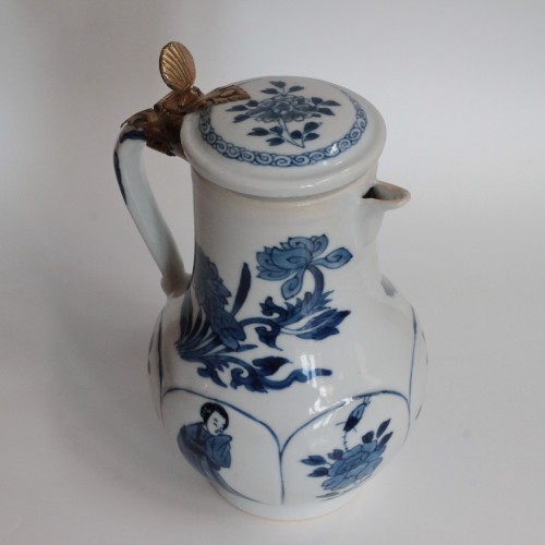 Chinese porcelain coffee pot with blue and white Kangxi period(1662-1722) - 