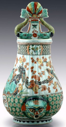 Fountain in porcelain of China Famille Verte - Porcelain & Faience Style 