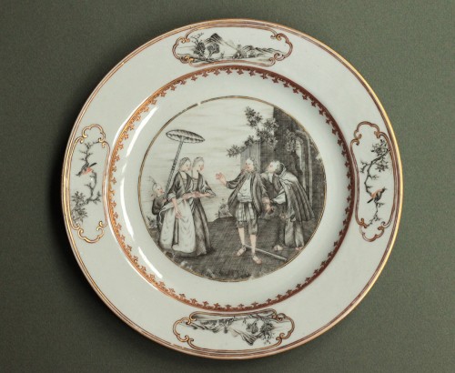 Assiette en porcelaine de Chine à décor de grisaille - Céramiques, Porcelaines Style 