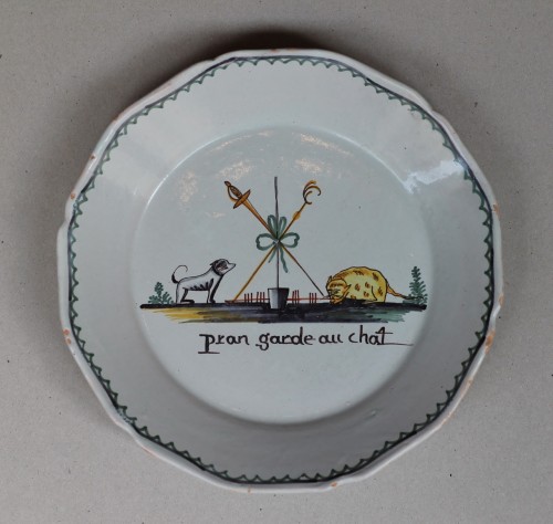 Assiette à décor révolutionnaire "Pran garde au chat" en faïence de Nevers - JM Béalu & Fils