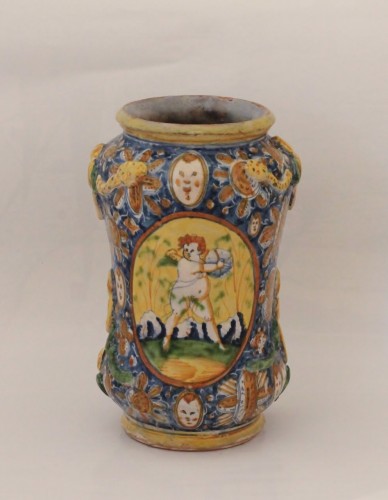 Céramiques, Porcelaines  - Albarello en majolique, Venise vers 1560-70