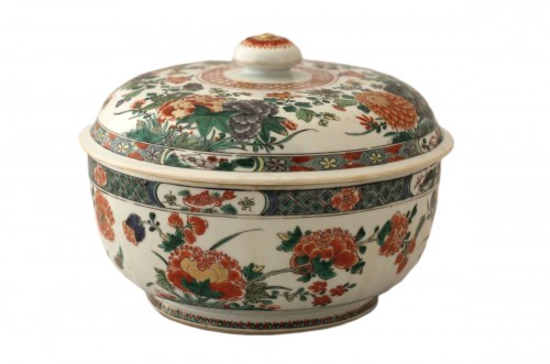 Chinese Green Family Porcelain terrine, kangxi period (1662-1722)