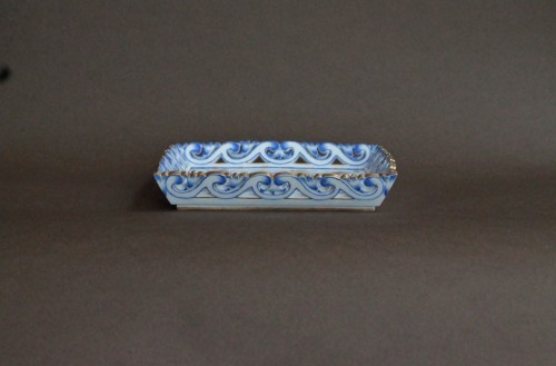18th century - Sevres porcelain suare tray, letter date G for 1760. 18th century
