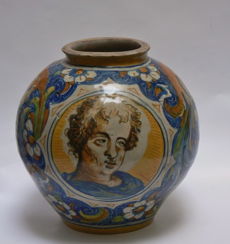 Vase boule en majolique de Venise, atelier de Maestro Domenico, vers 1560-70. - Porcelain & Faience Style Renaissance